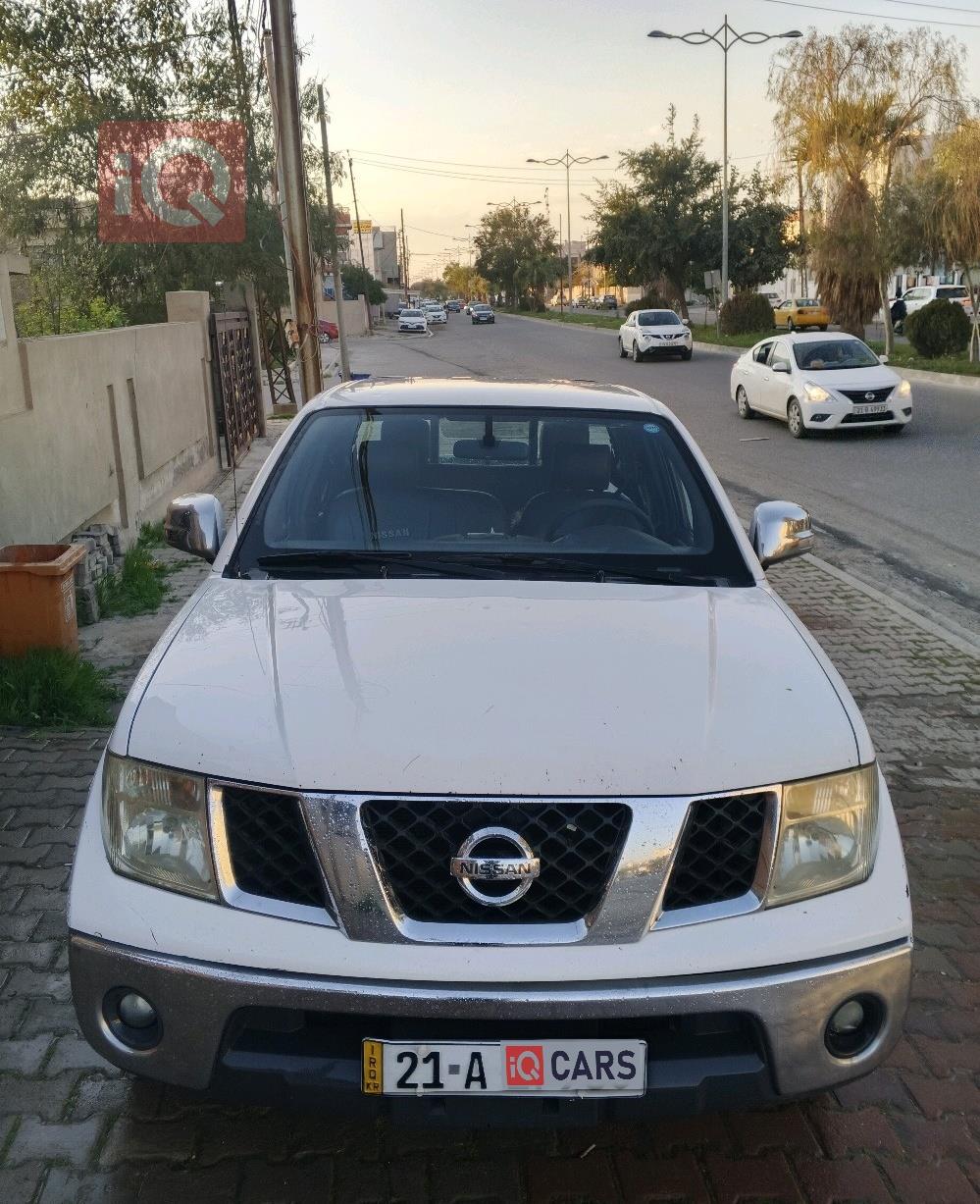 نيسان نافارا